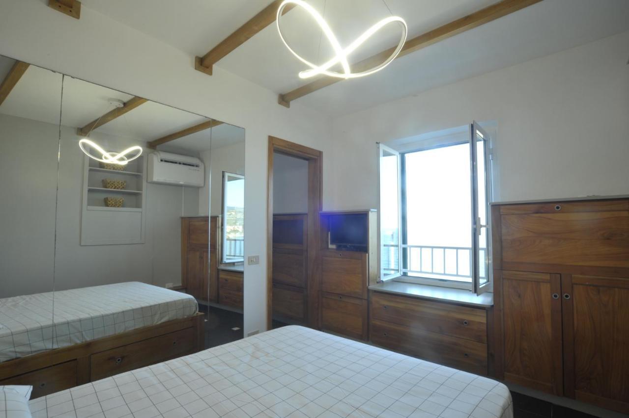 Albero Maestro On Bussana Seaside Apartment *